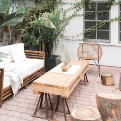 10 Tips for Choosing Outdoor Furniture | La-Z-Boy